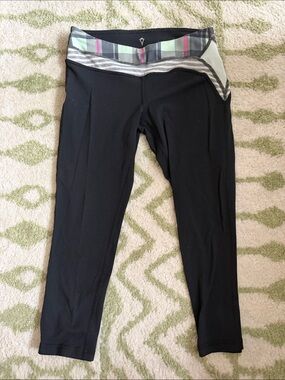 Ivivva (Lululemon) Patterned Waistband Girls Black Leggings